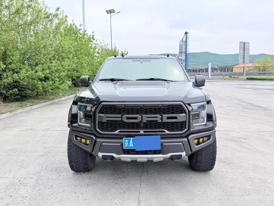 Ford F-150 Raptor