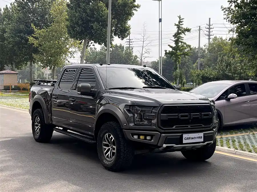 Ford F-150 Raptor
