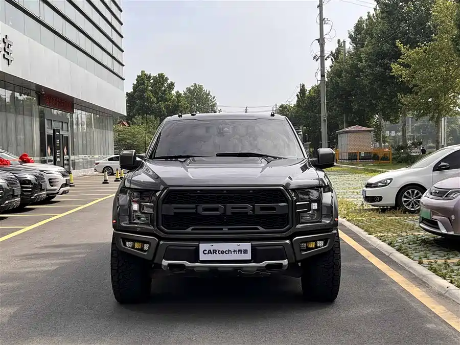 Ford F-150 Raptor