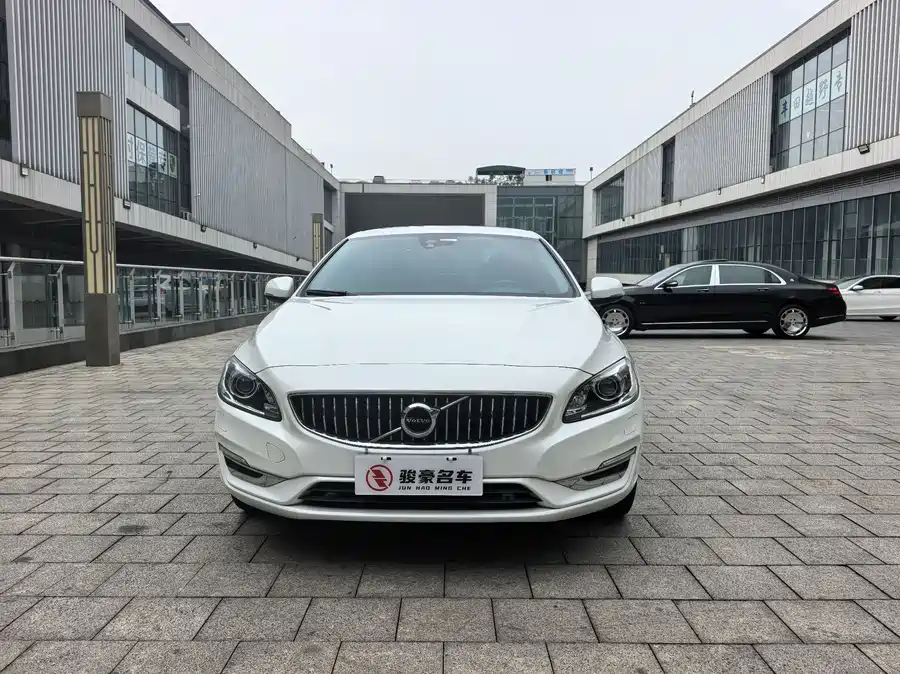 Volvo S60