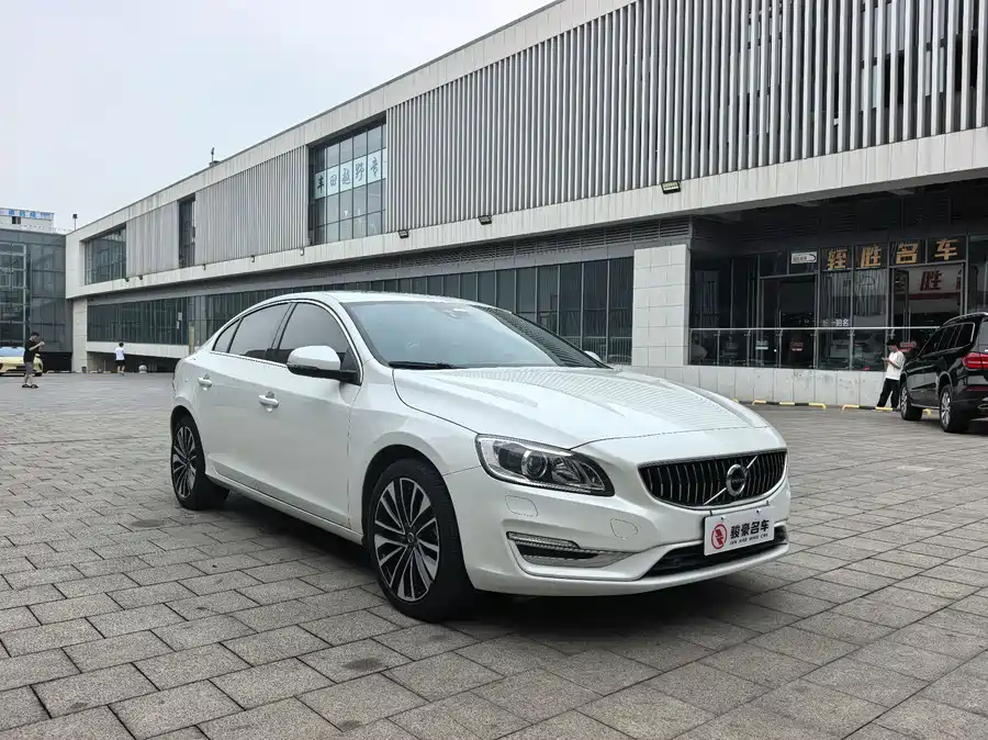 Volvo S60