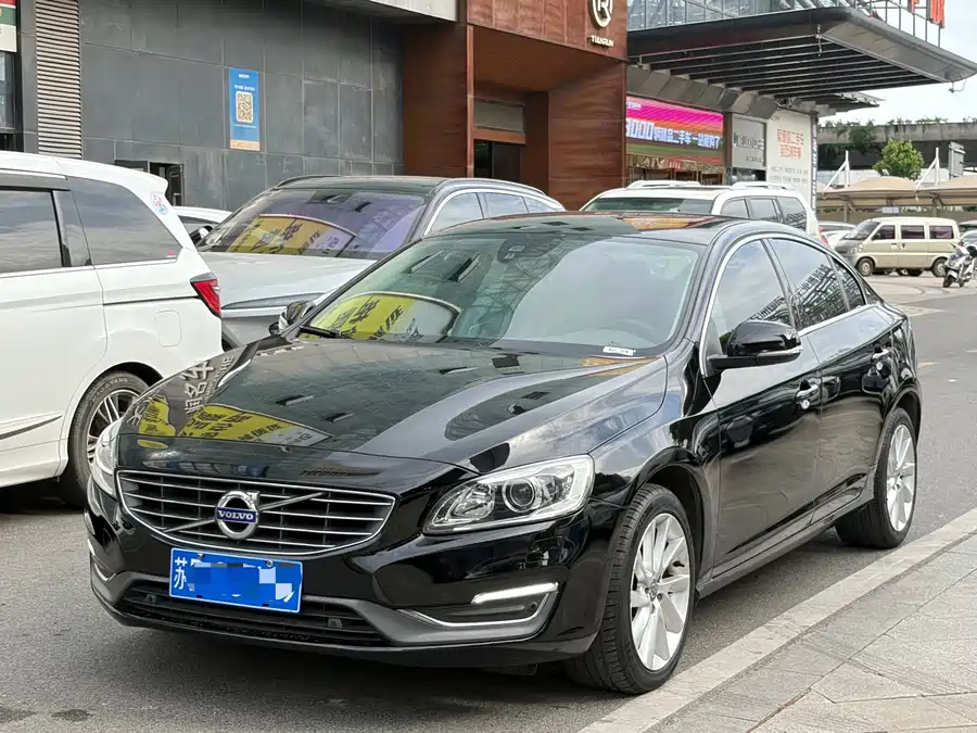 Volvo S60