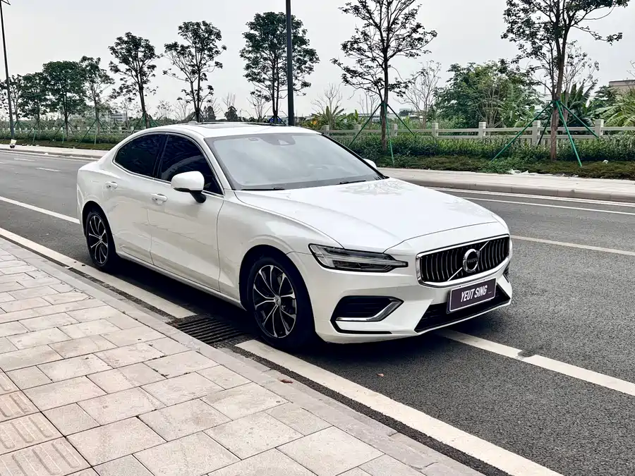 Volvo S60