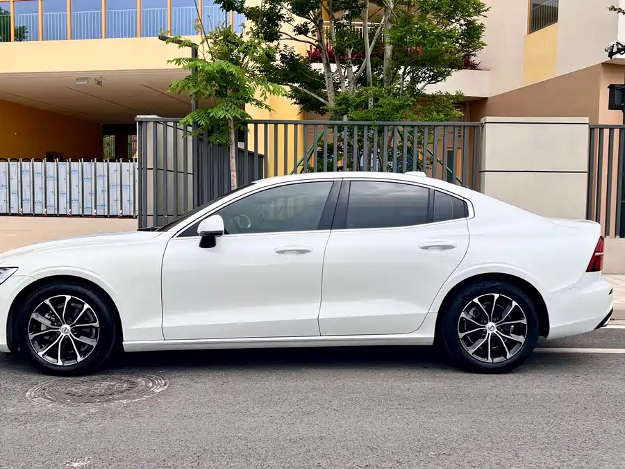 Volvo S60