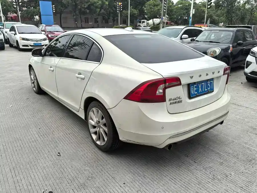 Volvo S60