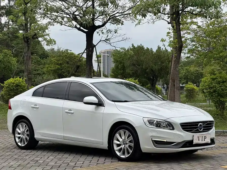 Volvo S60