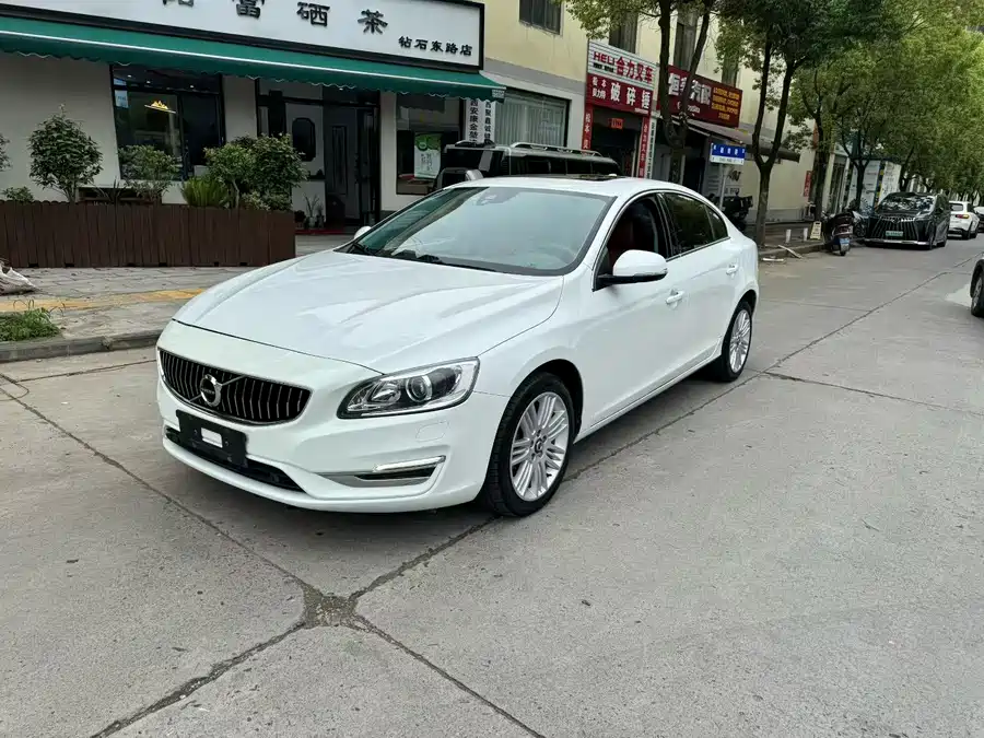 Volvo S60