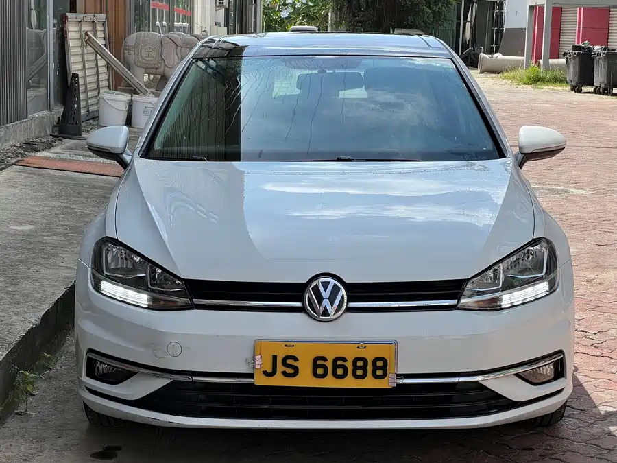 Volkswagen golf