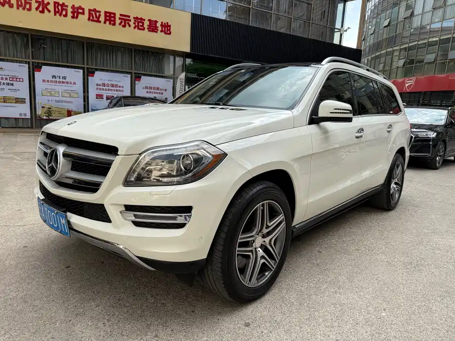 Mercedes Benz GL-Class