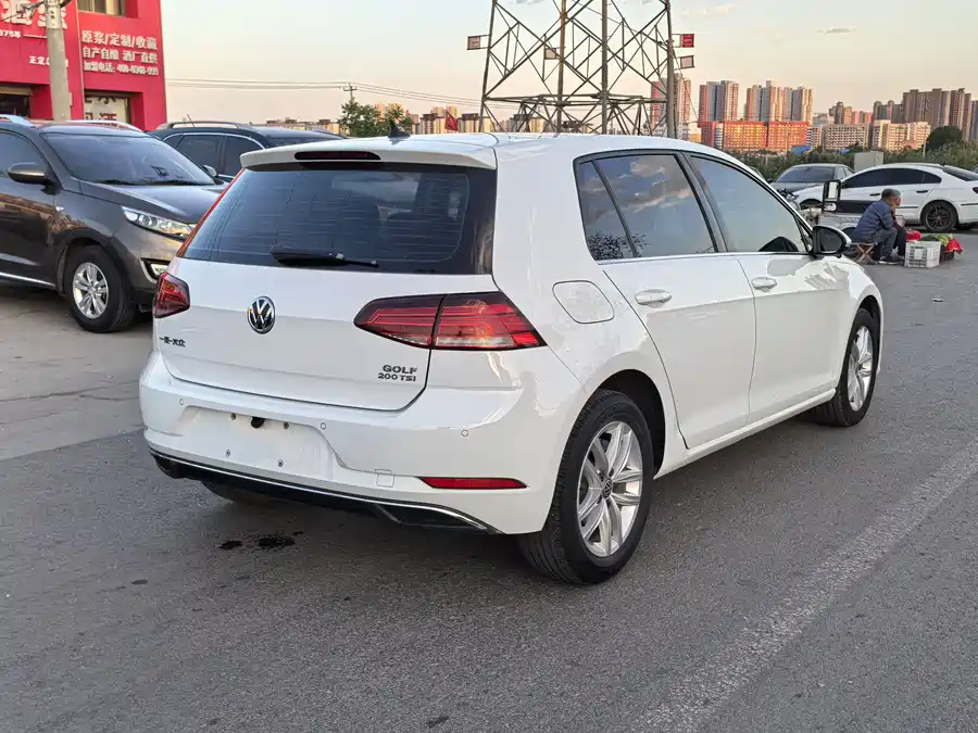 Volkswagen golf
