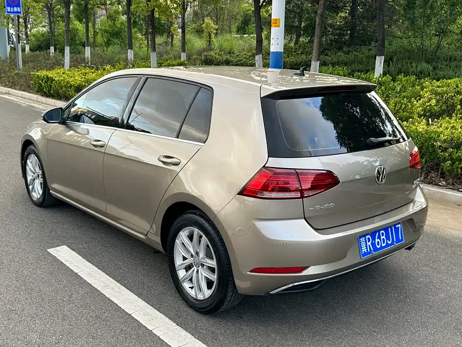 Volkswagen golf