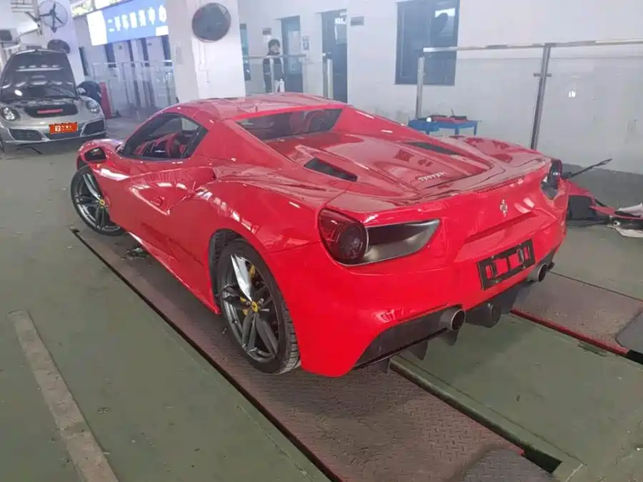 Ferrari 488