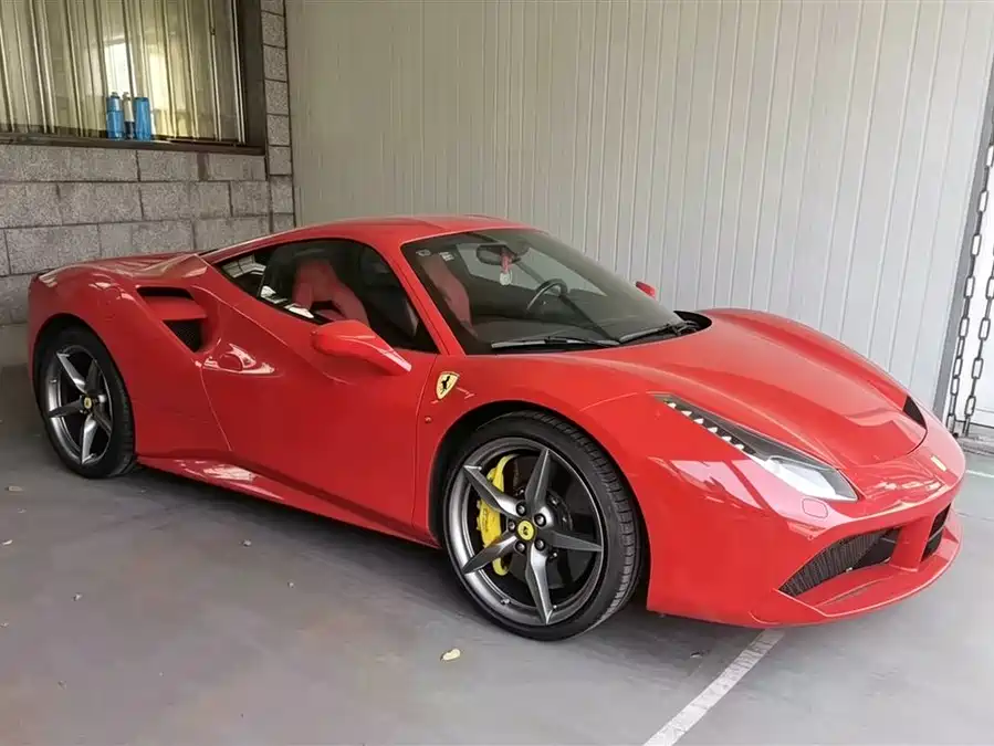 Ferrari 488