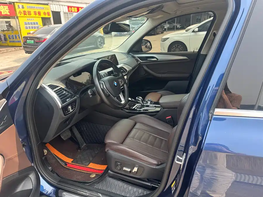 BMW iX3