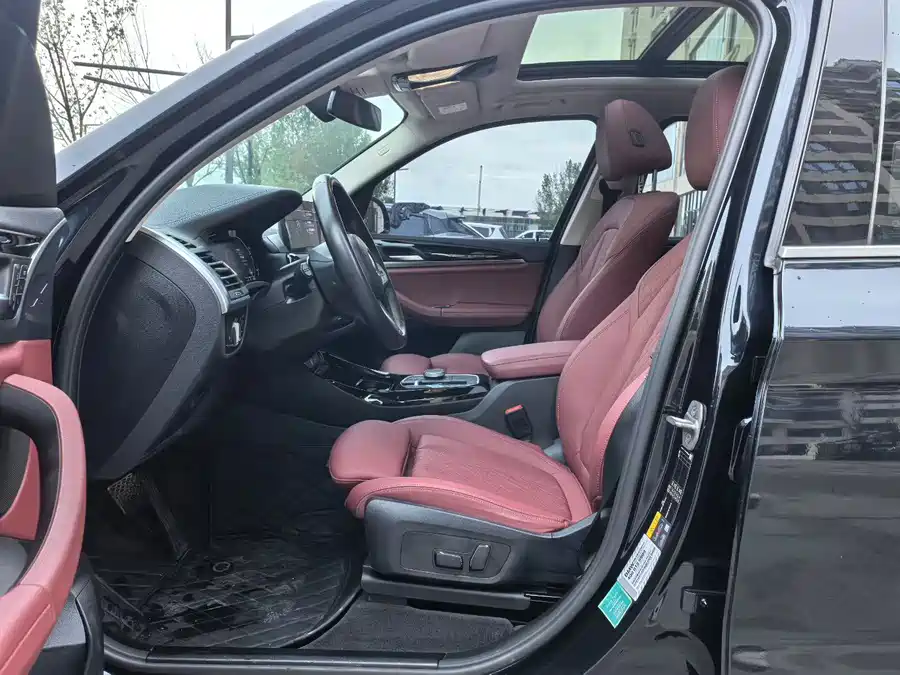 BMW iX3
