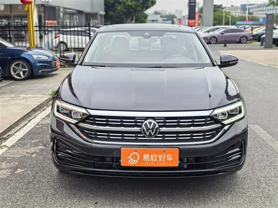 Volkswagen Sagitar