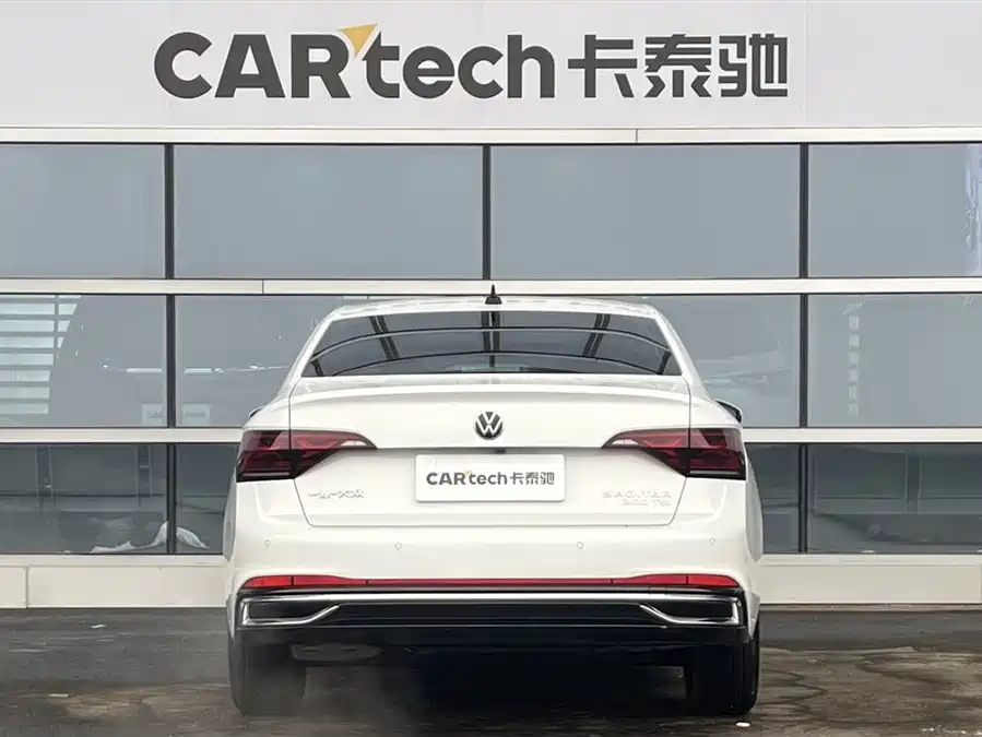 Volkswagen Sagitar