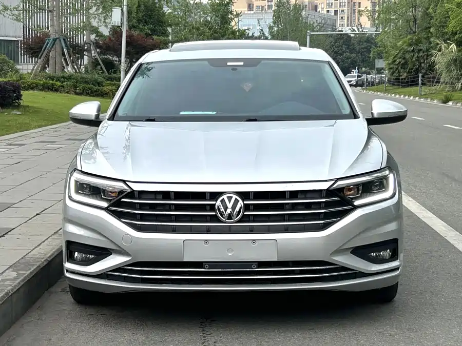 Volkswagen Sagitar