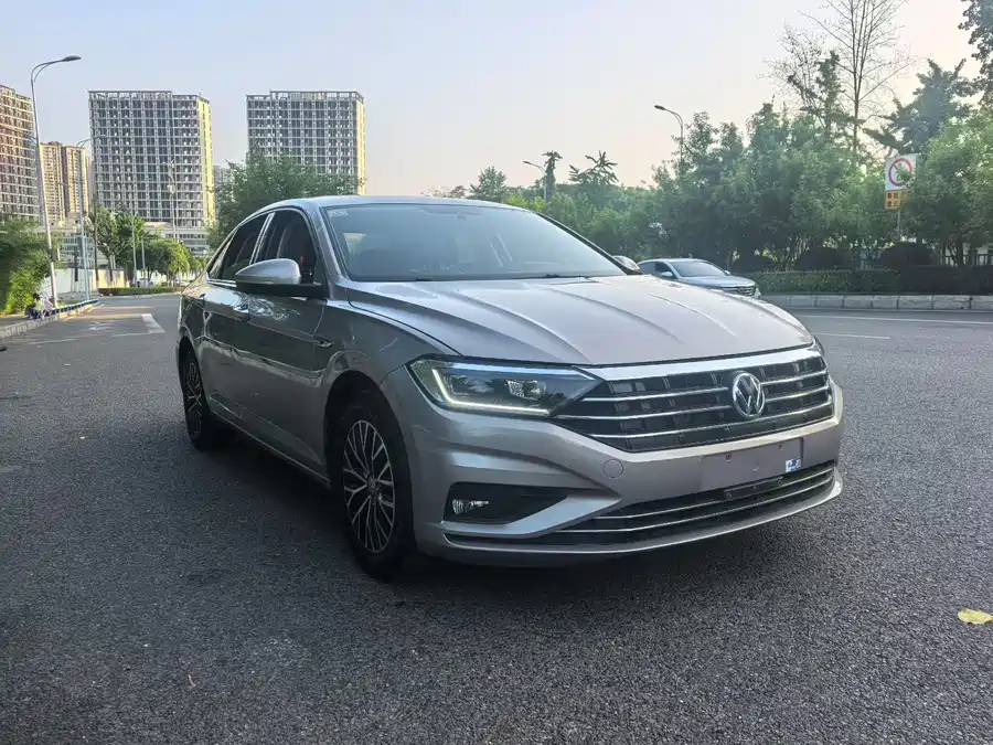 Volkswagen Sagitar