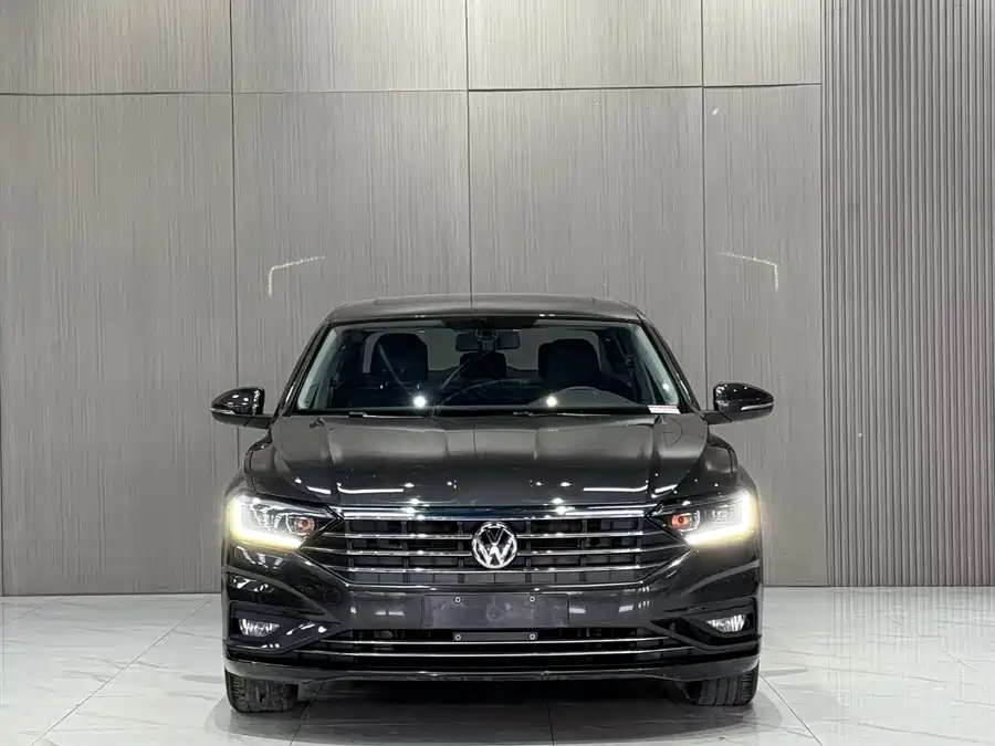 Volkswagen Sagitar