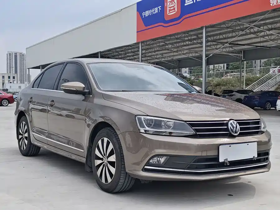 Volkswagen Sagitar
