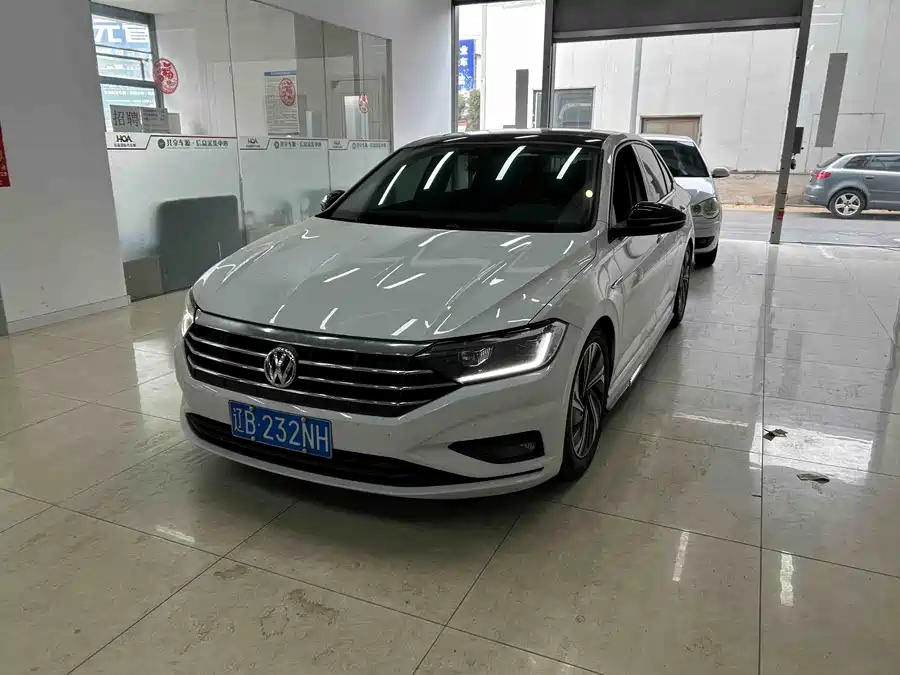 Volkswagen Sagitar
