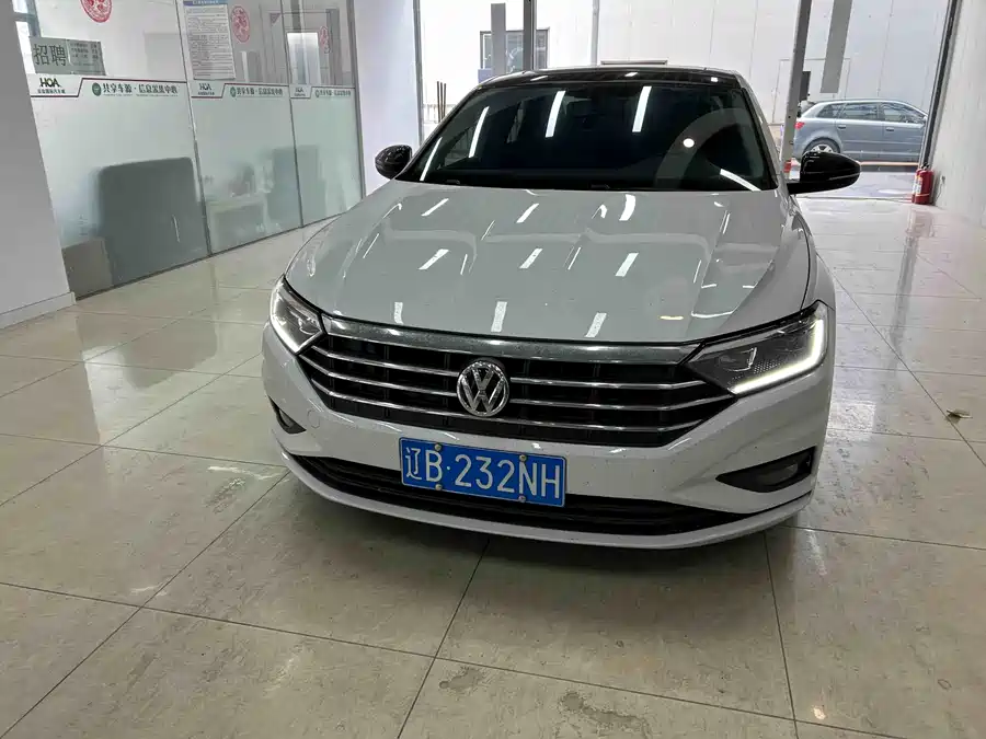 Volkswagen Sagitar