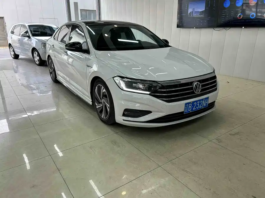 Volkswagen Sagitar