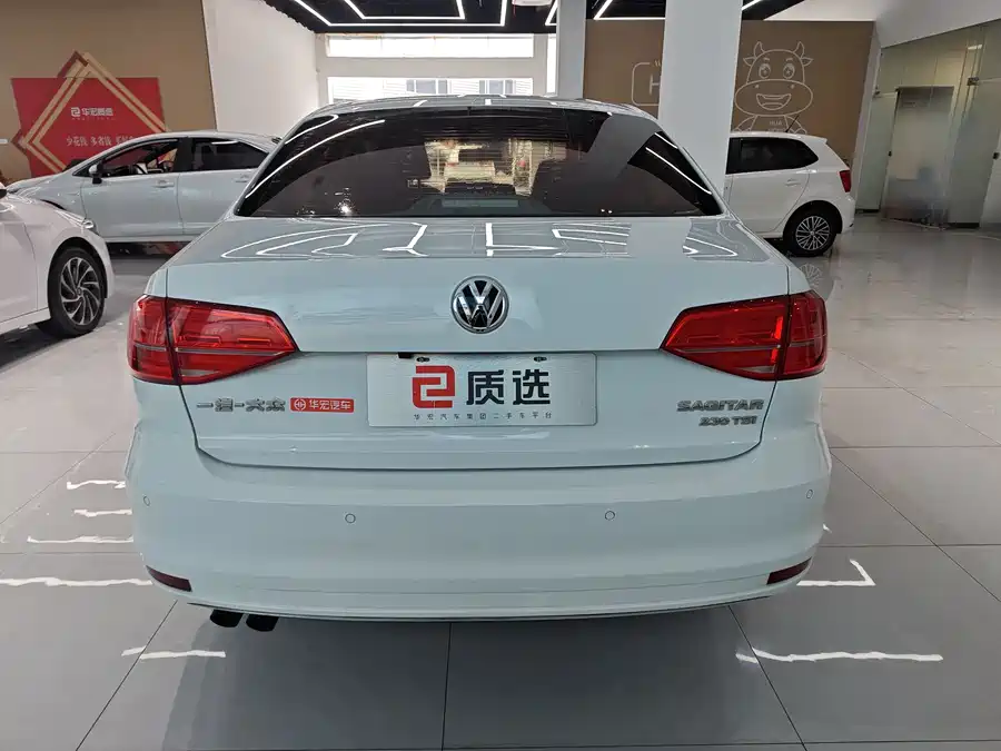 Volkswagen Sagitar