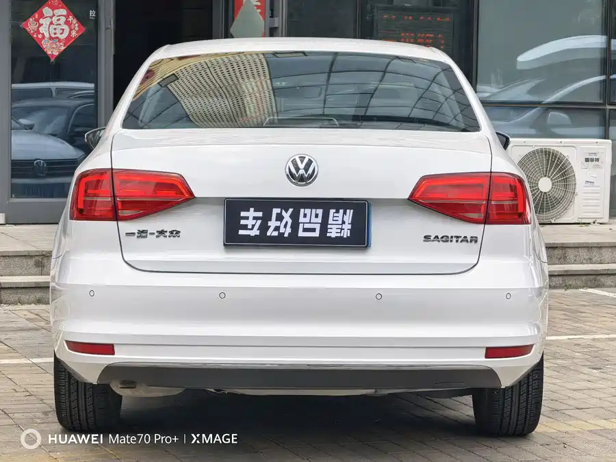 Volkswagen Sagitar