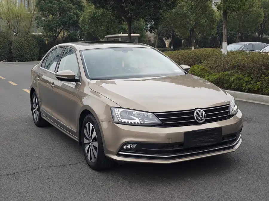 Volkswagen Sagitar