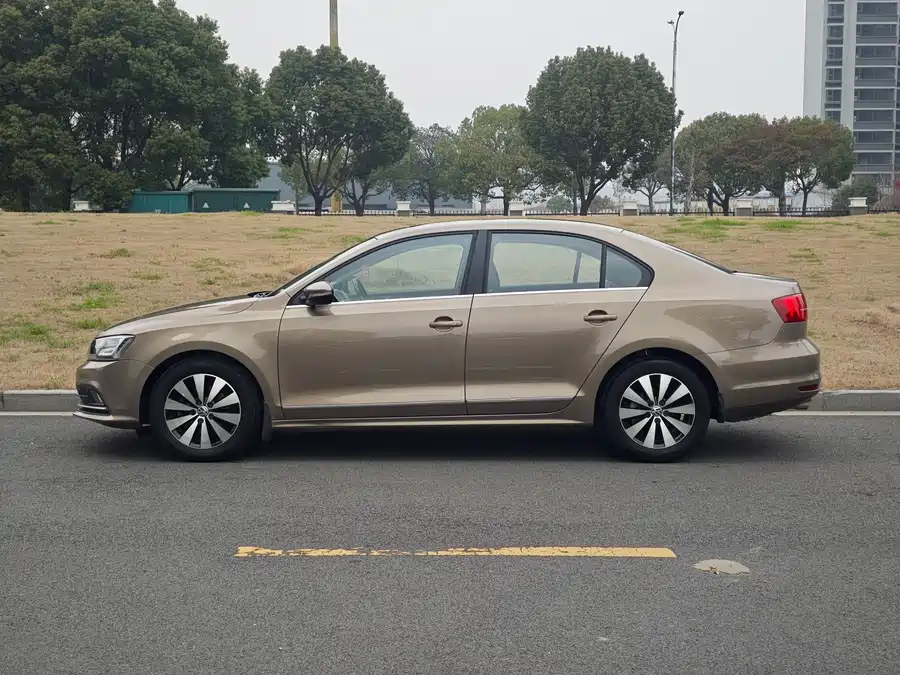 Volkswagen Sagitar