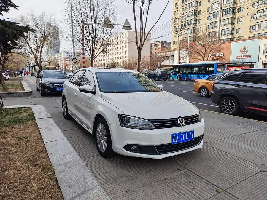 Volkswagen Sagitar