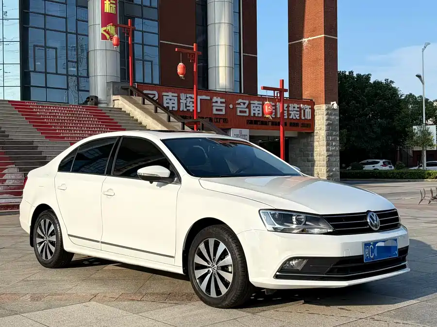 Volkswagen Sagitar