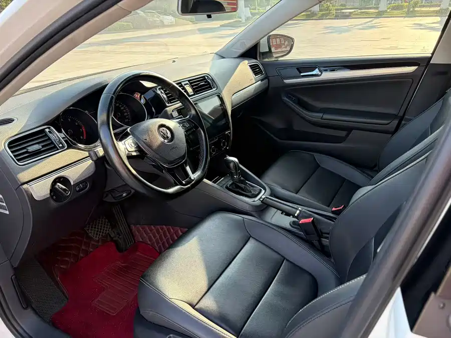 Volkswagen Sagitar