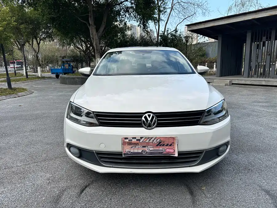 Volkswagen Sagitar