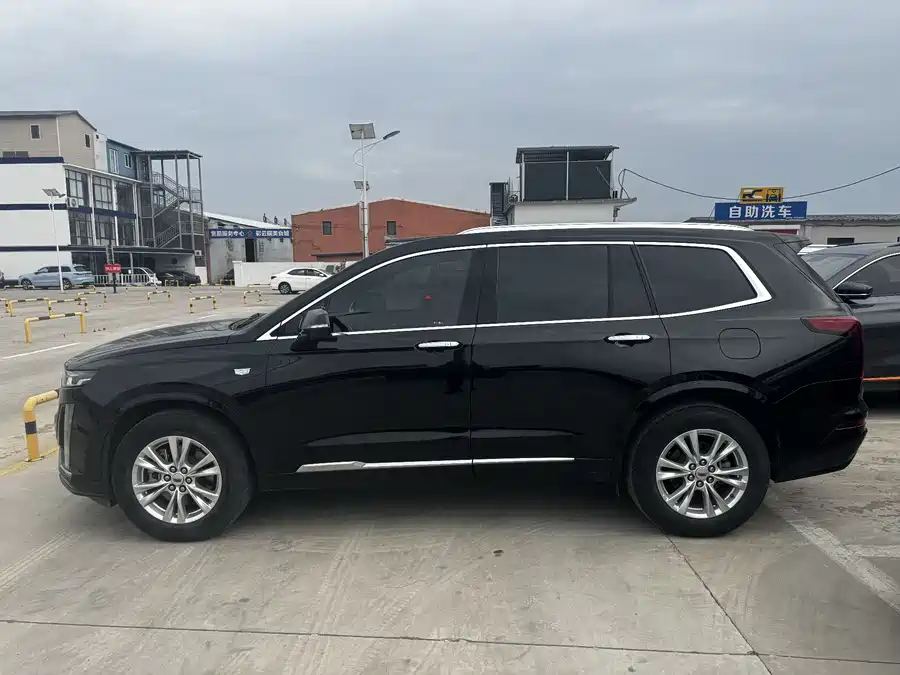 Cadillac XT6