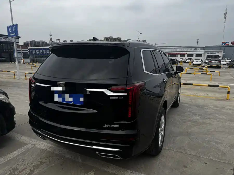 Cadillac XT6