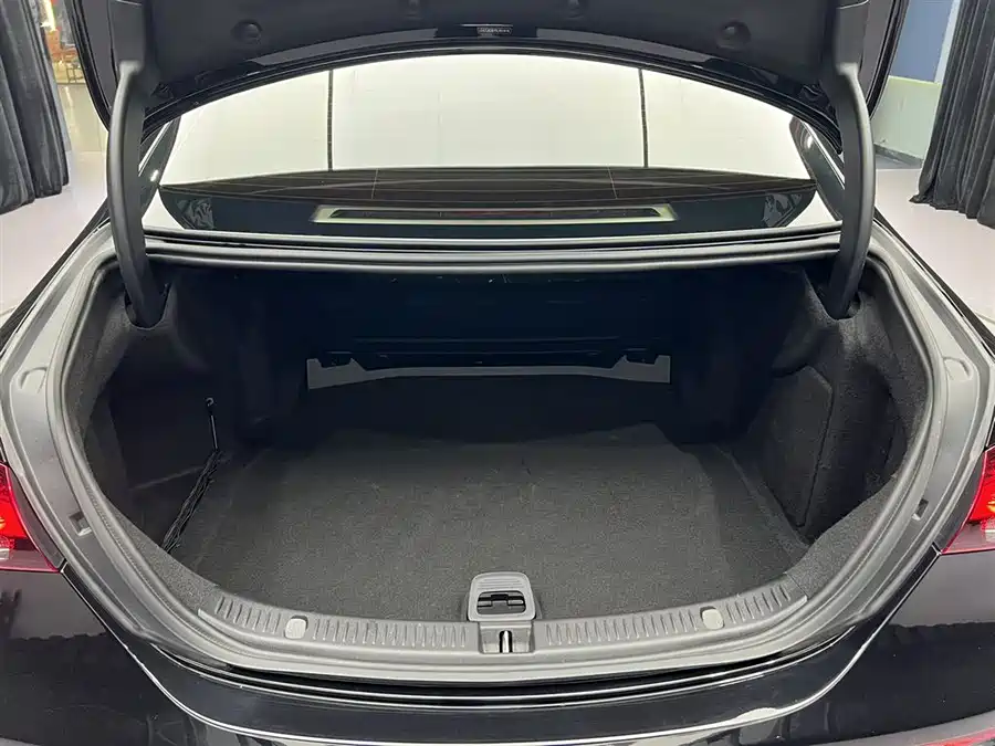 Mercedes Benz E-Class