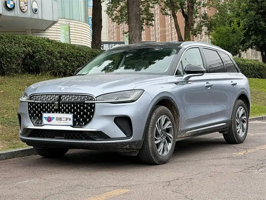 Lincoln Adventurer