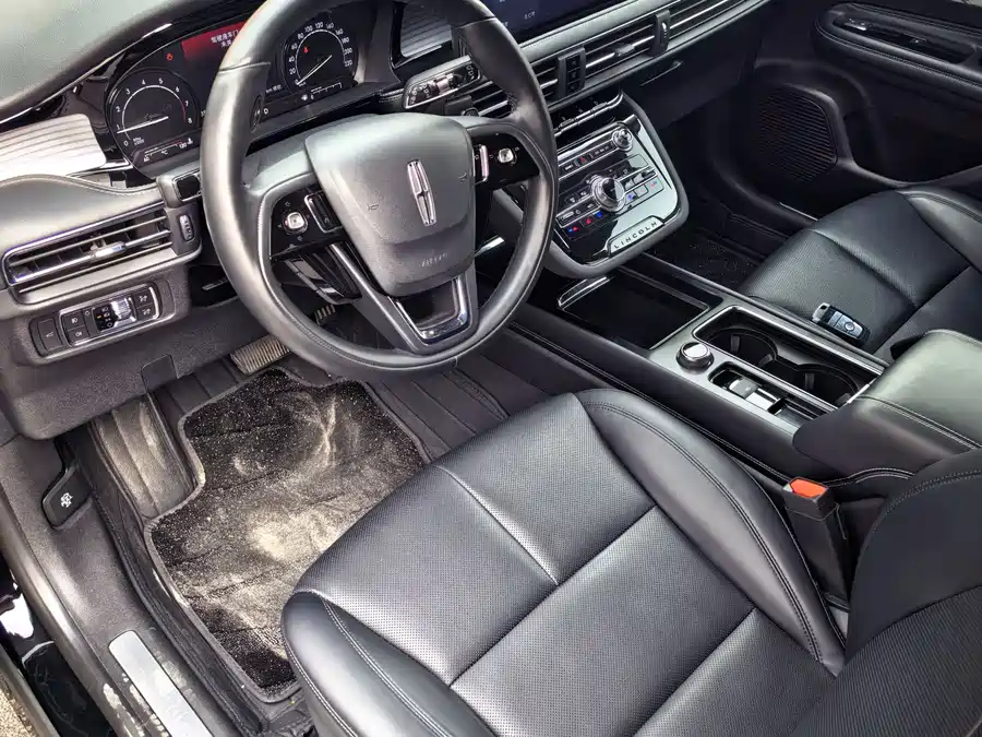 Lincoln Adventurer