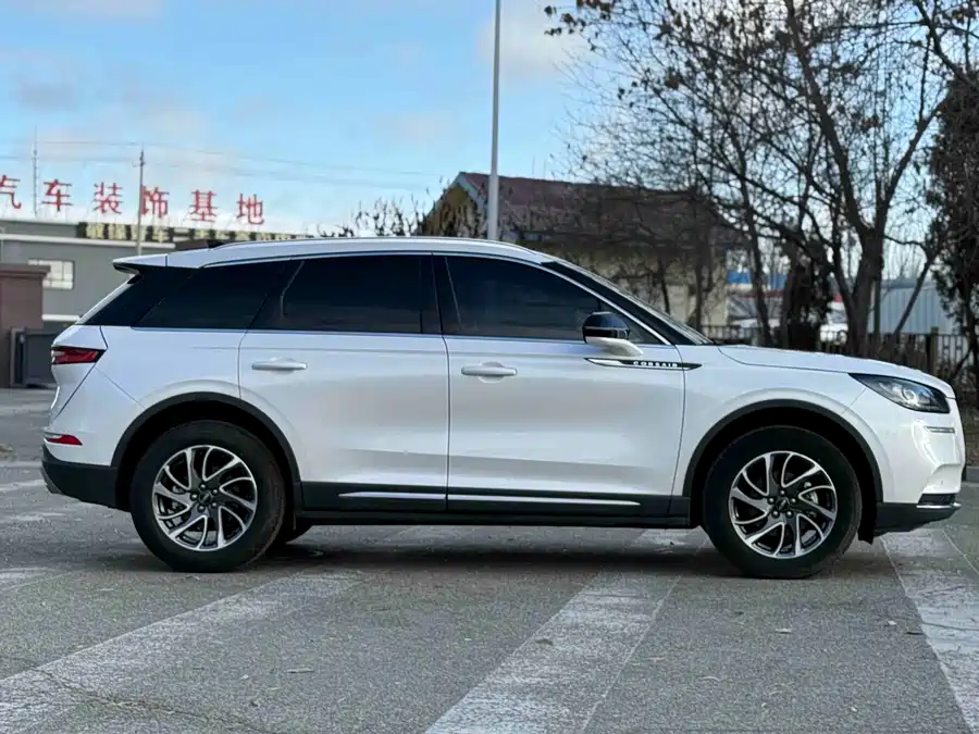 Lincoln Adventurer