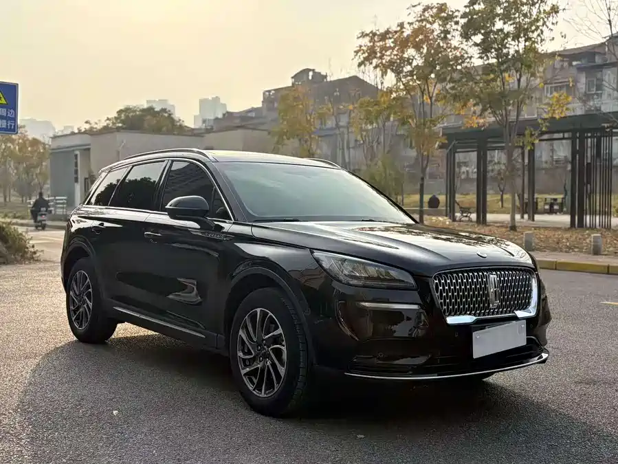 Lincoln Adventurer