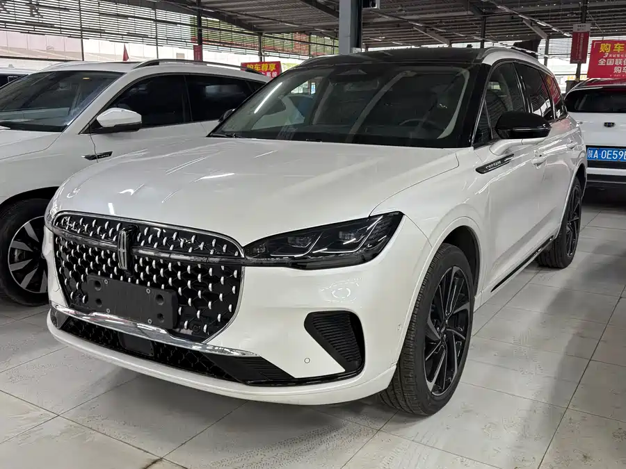 Lincoln Adventurer