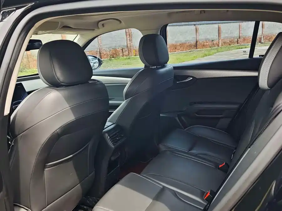 Qoros 7