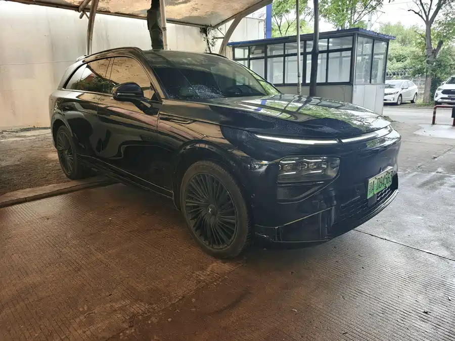Xpeng G9