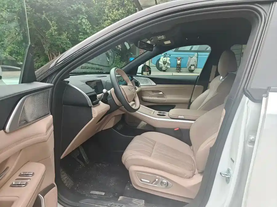 Xpeng G9