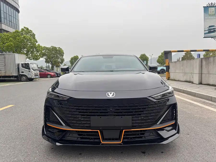 Changan UNI-V