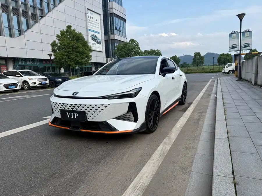 Changan UNI-V