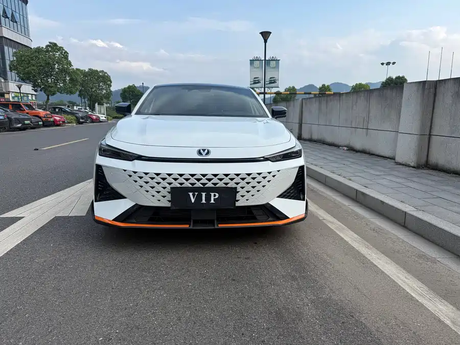 Changan UNI-V